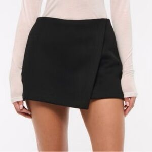 Abercrombie & Fitch Black Mini Skort